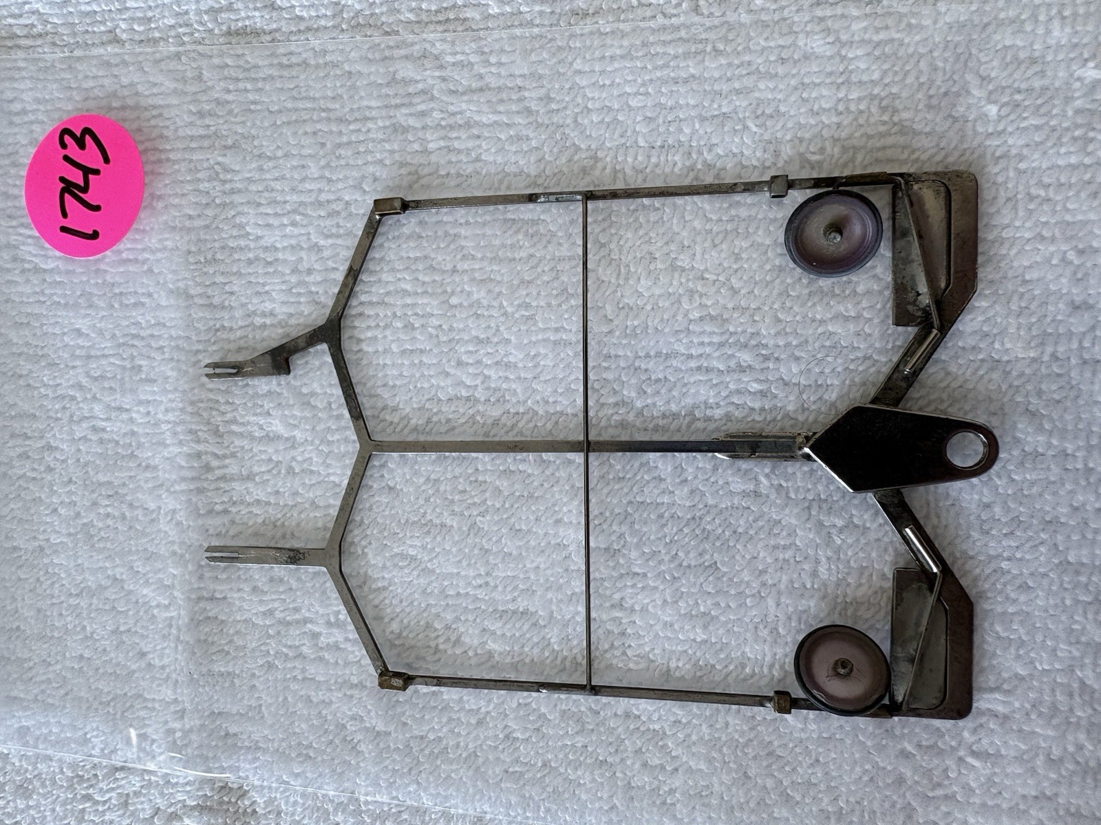 CAMEN 1/24 WING SLOT CAR CHASSIS / USED