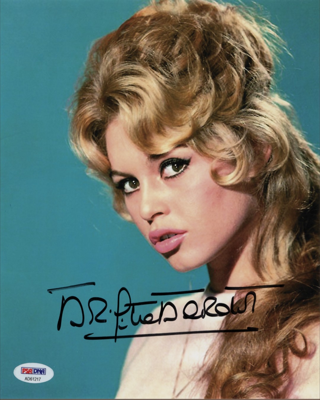 Brigitte Bardot Signed Beautiful CLOSE UP Studio Shot RP 8X10 Photo 