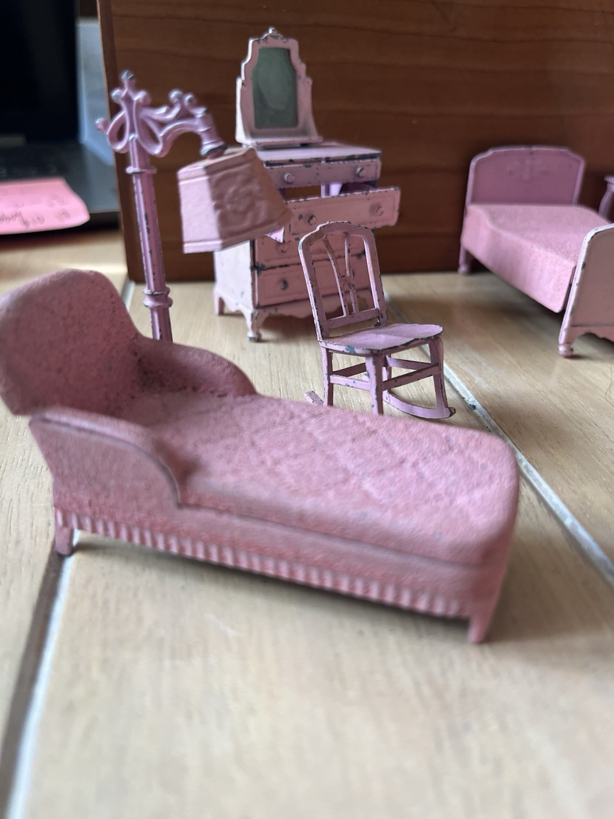 Vintage Metal Tootsie Toy Pink Bedroom Set Furniture Doll House Dollhouse Lot