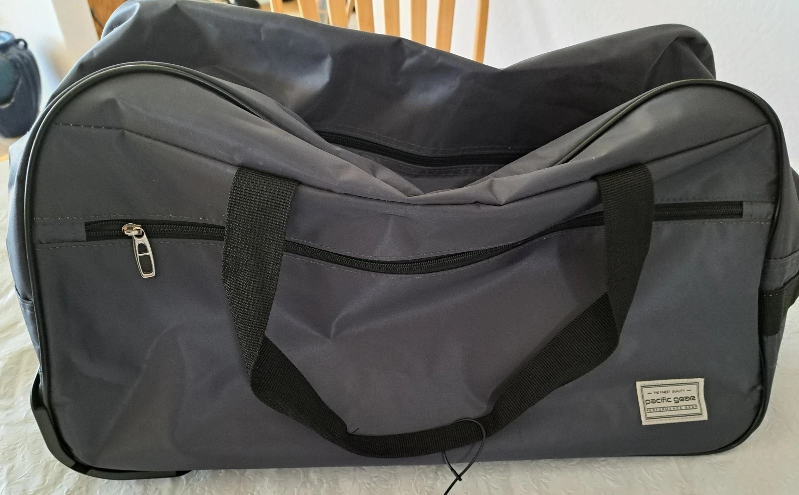 Pacific Gear Wheeled Rolling Duffel Travel Bag Gray Telescoping Handle NWOT