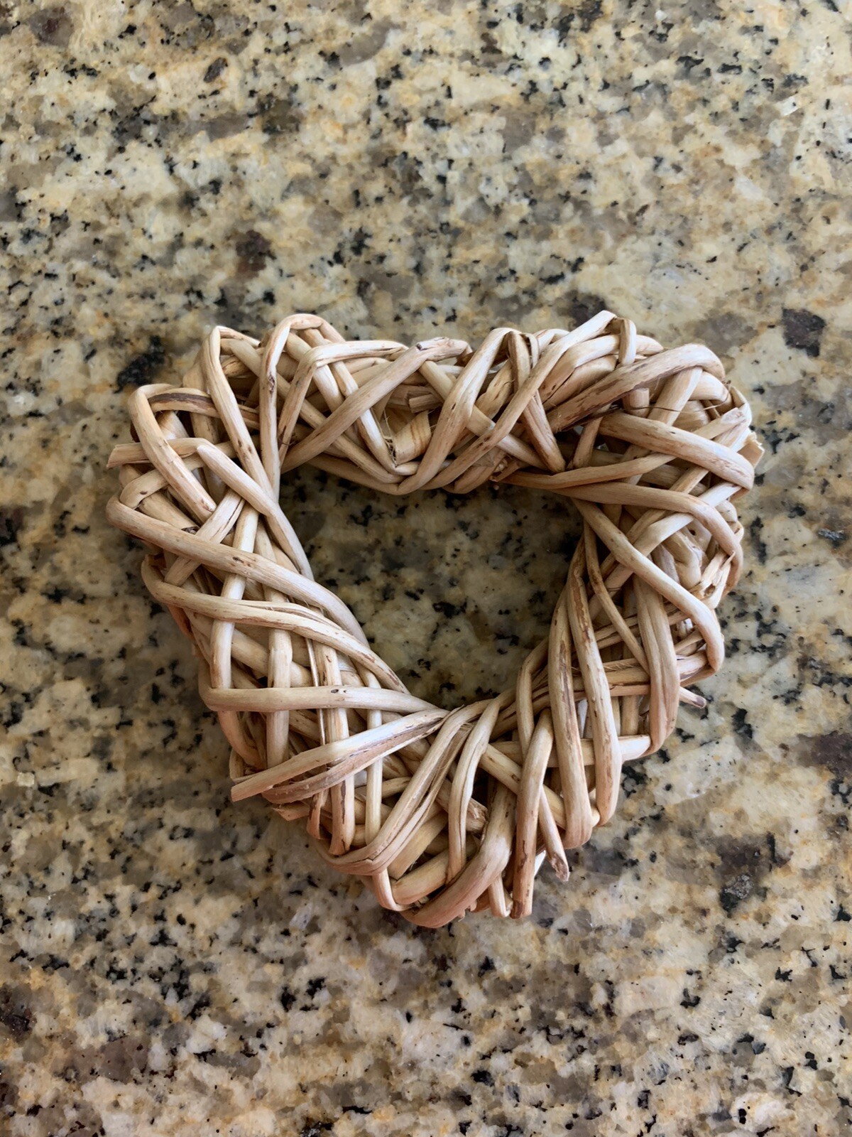 Wall Decor Heart Shaped Tan Wreath Wicker Rattan Boho Retro Vintage Basket Wall