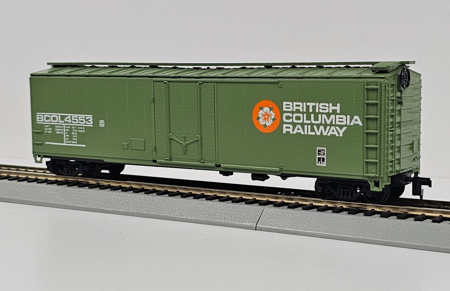 HO Roundhouse 1265 British Columbia Railway 50' Boxcar