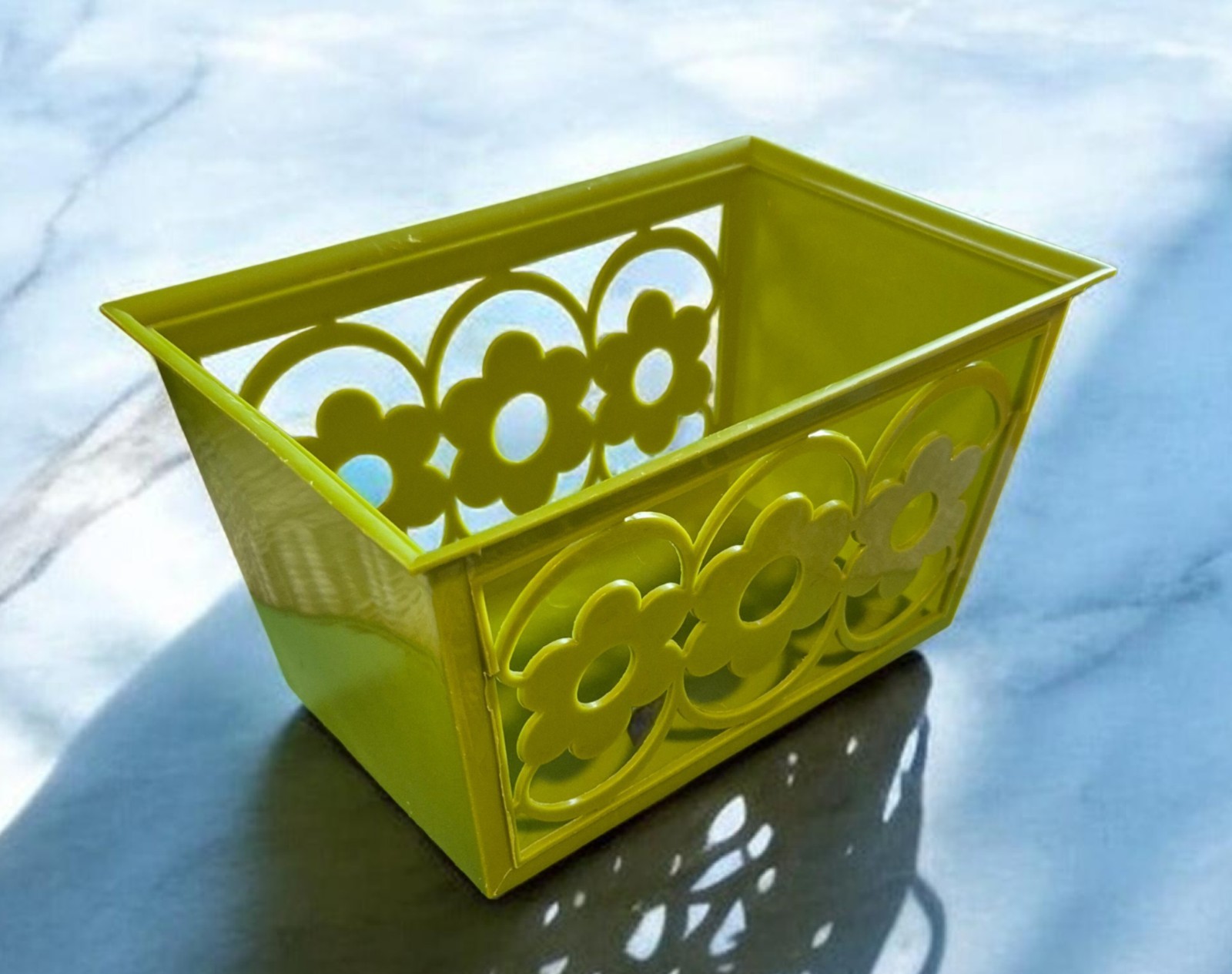 Vintage MCM Harvest Avocado Green Daisy Napkin Basket 8"X5.25"X4.5" 1960’s/70’s