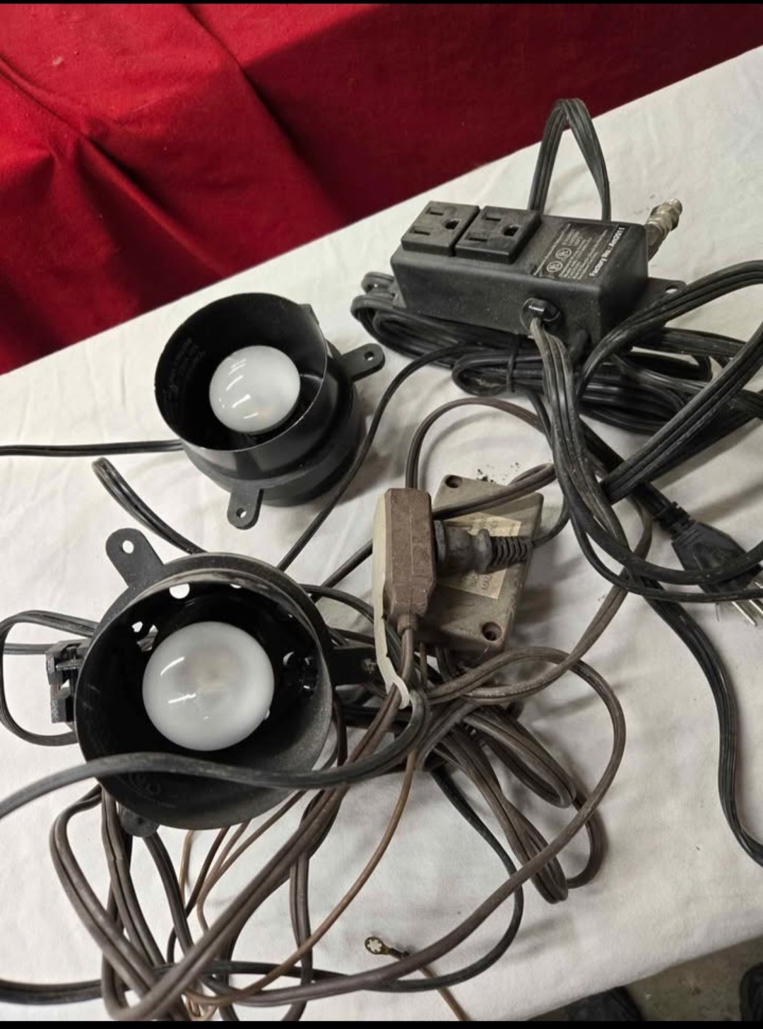 Furniture Wiring and Lighting 300 Watts 2 Canned Lights