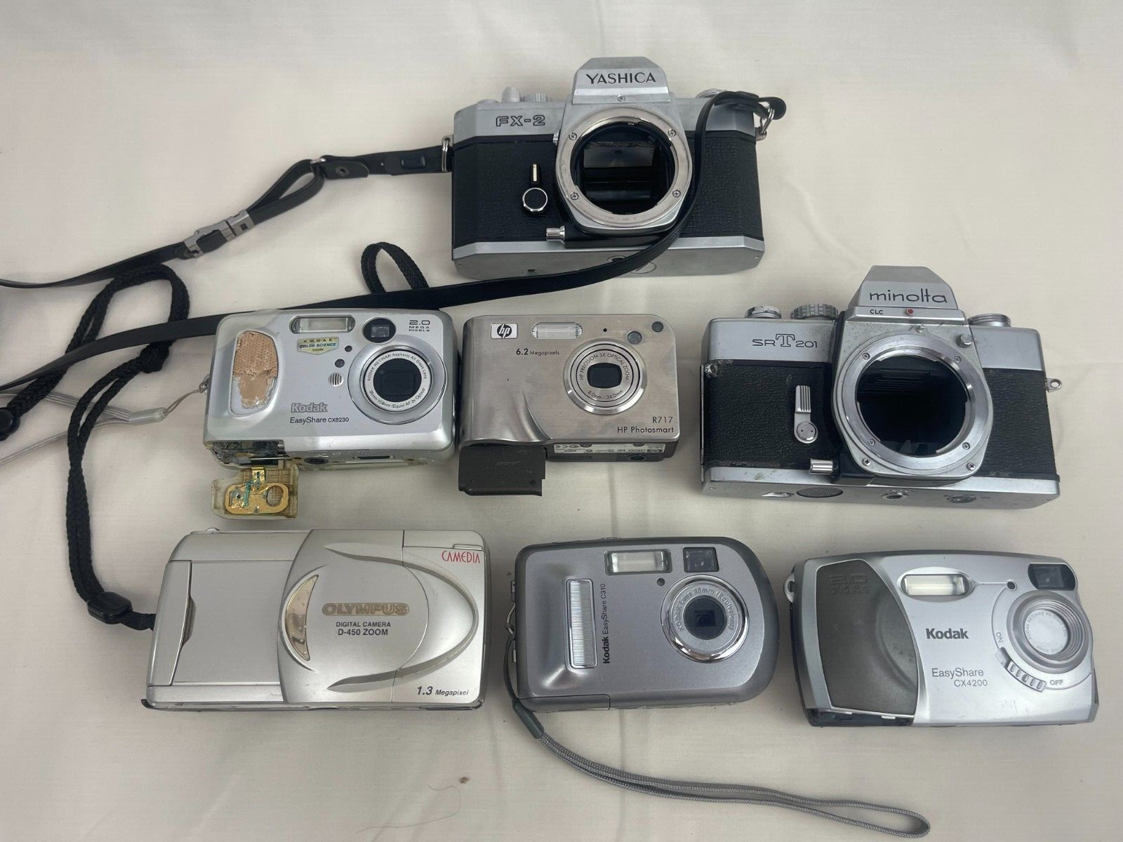 Lot of 7 SLR & Digital Cameras(See Pics) Kodak Minolta Yashica Olympus HP Parts