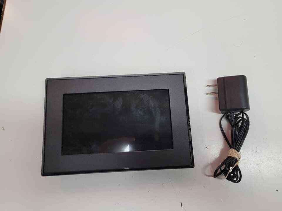 GiiNii 7" LED Digital Picture Frame Model GT701P1 GiiNii 7A DPF 4.V1 / sn2399 R3