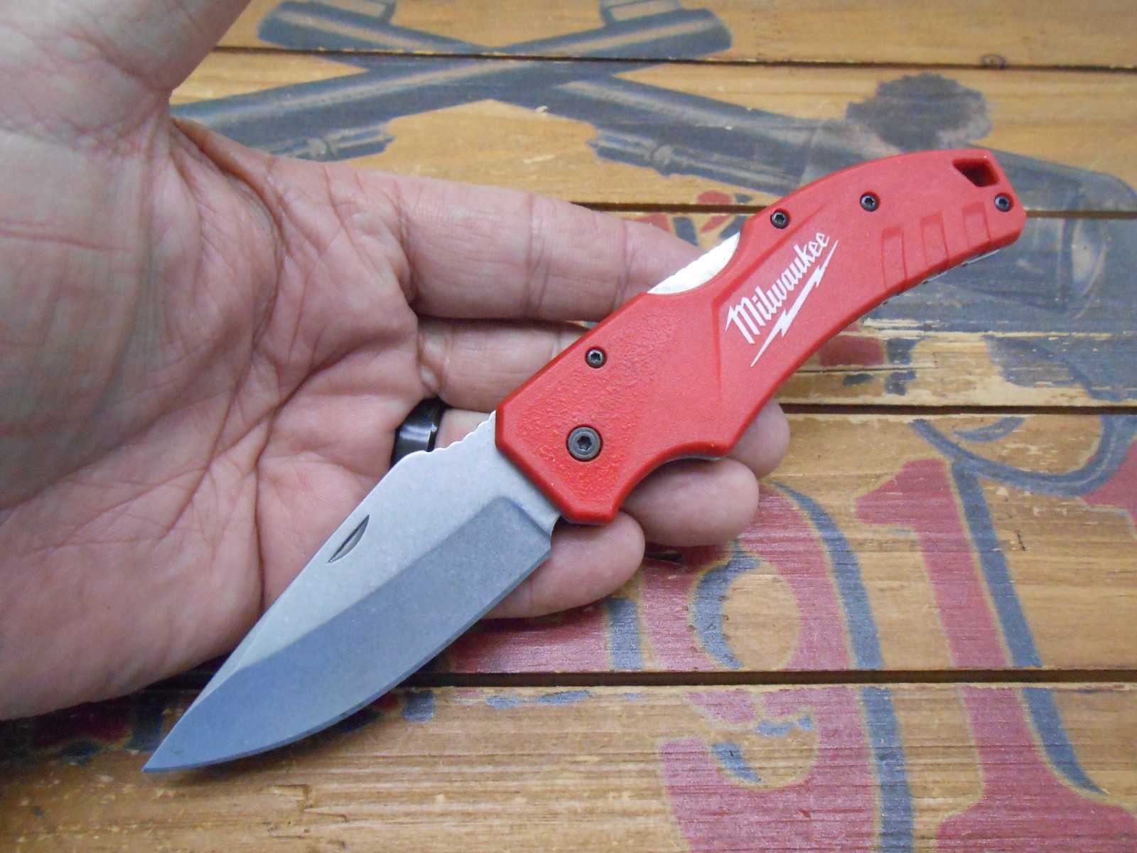 Milwaukee Pocket Knife Lockback Plain Edge Blade 48-22-1940