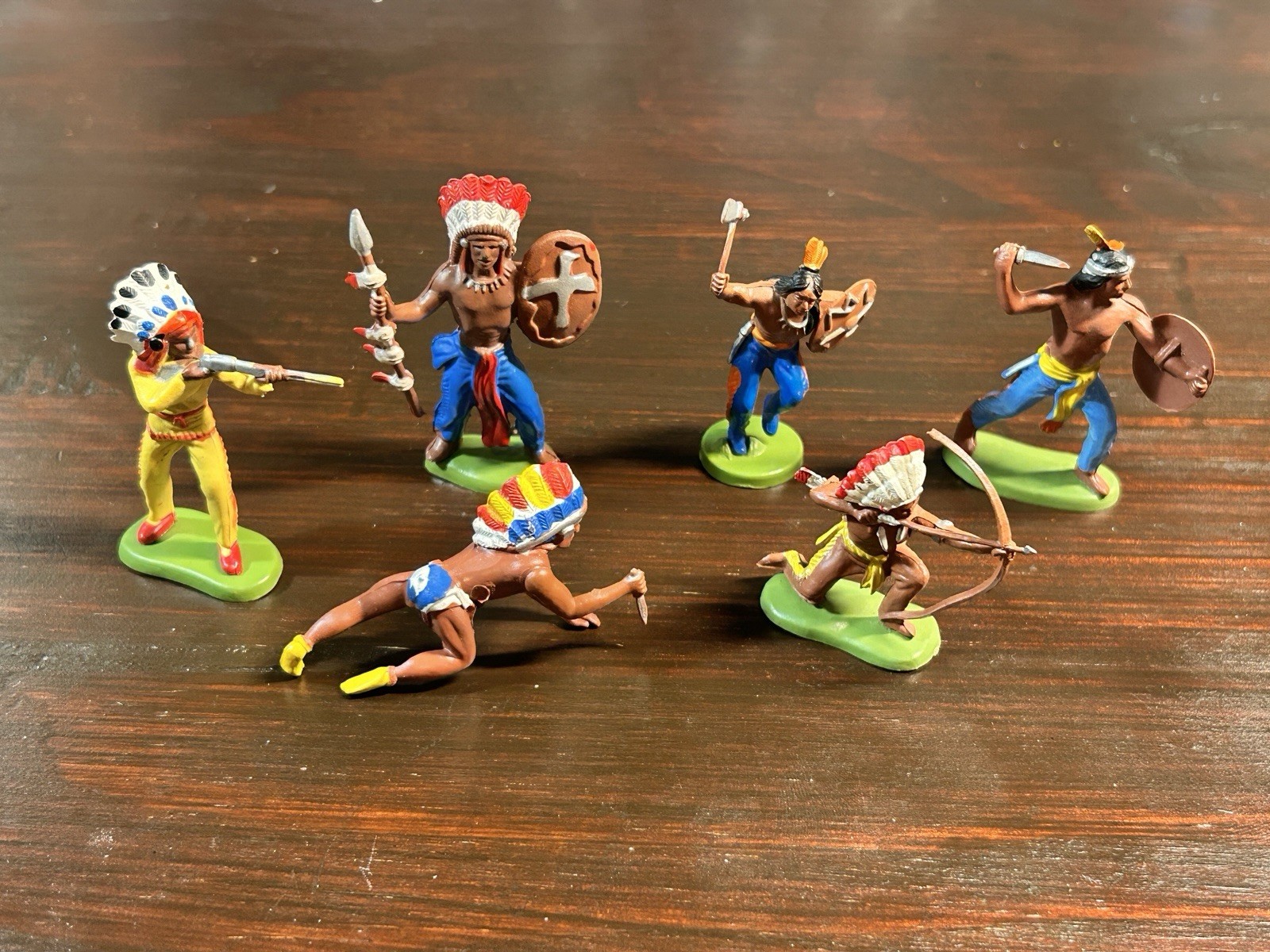 Vintage Britains Herald American Indians - Toy Soldiers - Wild West - Late 1960s