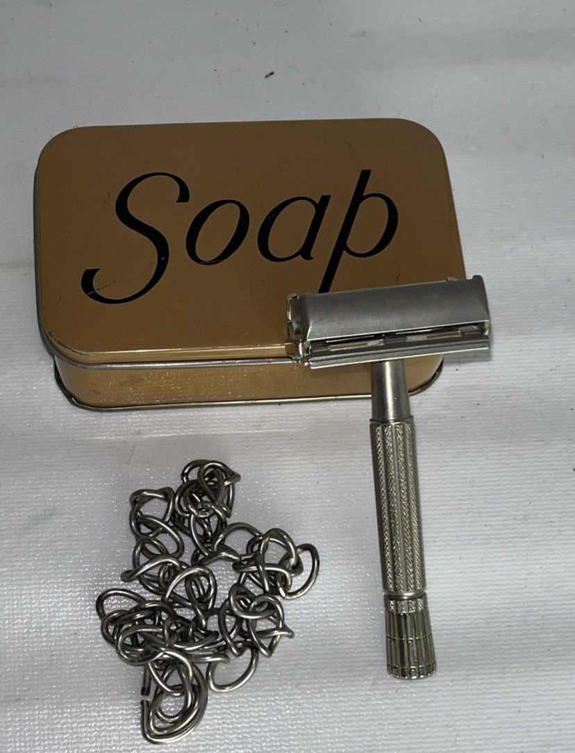 Vintage 1950’s Gillette Metal Container Safety Razor, Super Speed, USA Chain