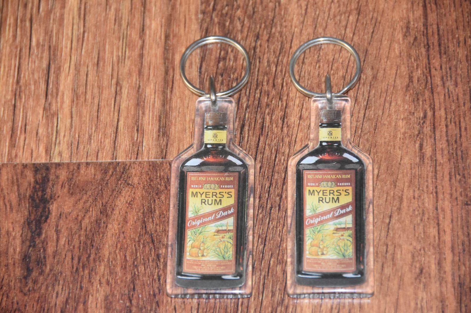 1 vintage Myer's Rum Keychain Key Ring Chain acrylic plastic bottle Jamaican