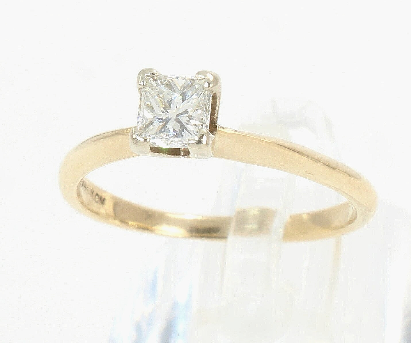 Vintage 14k Gold .44ct. VS2 Princess Diamond Solitaire Engagement Ring Size 7