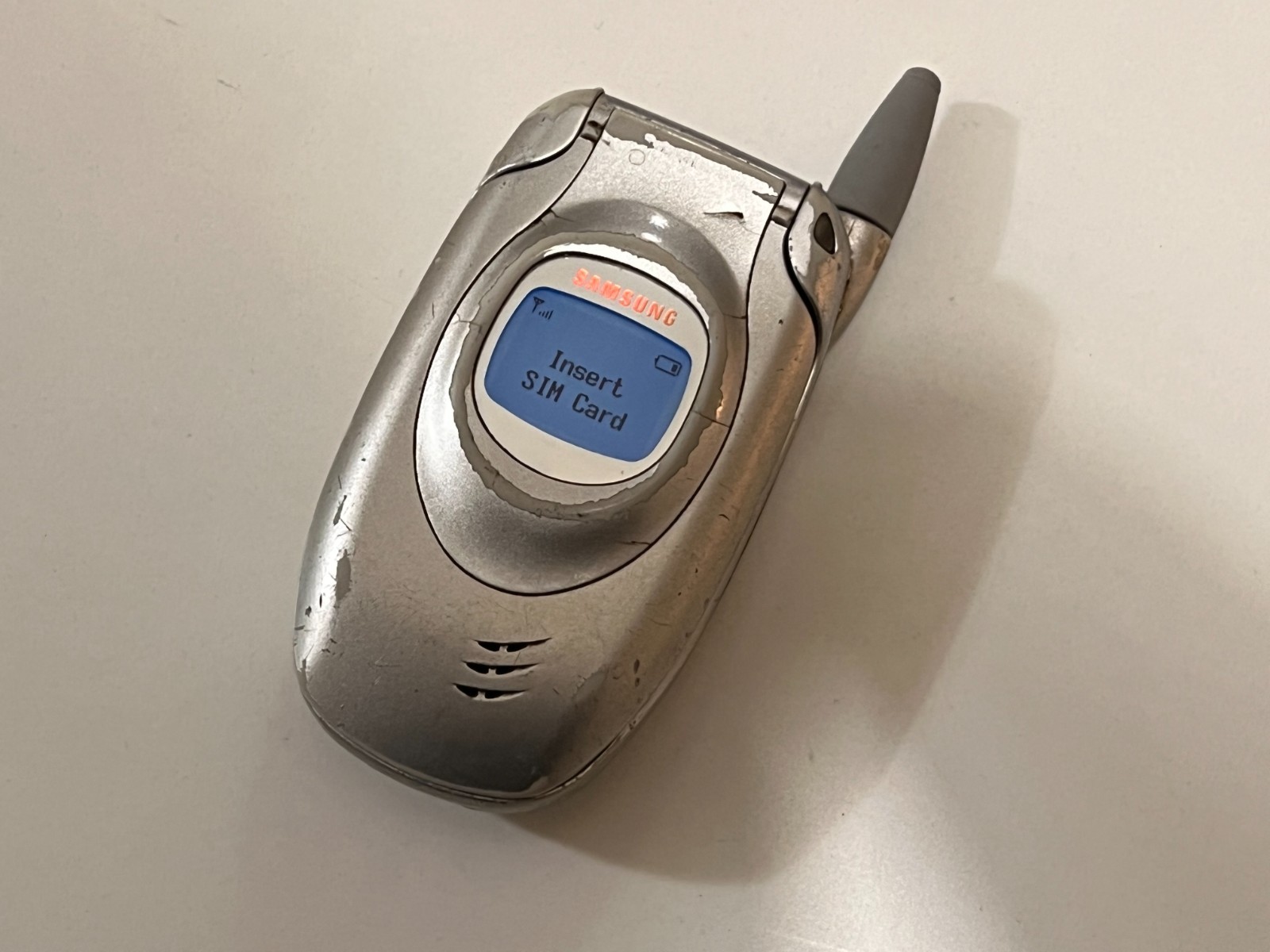 Samsung SGH-T100 Silver – Unknown Carrier - Vintage Mobile Phone