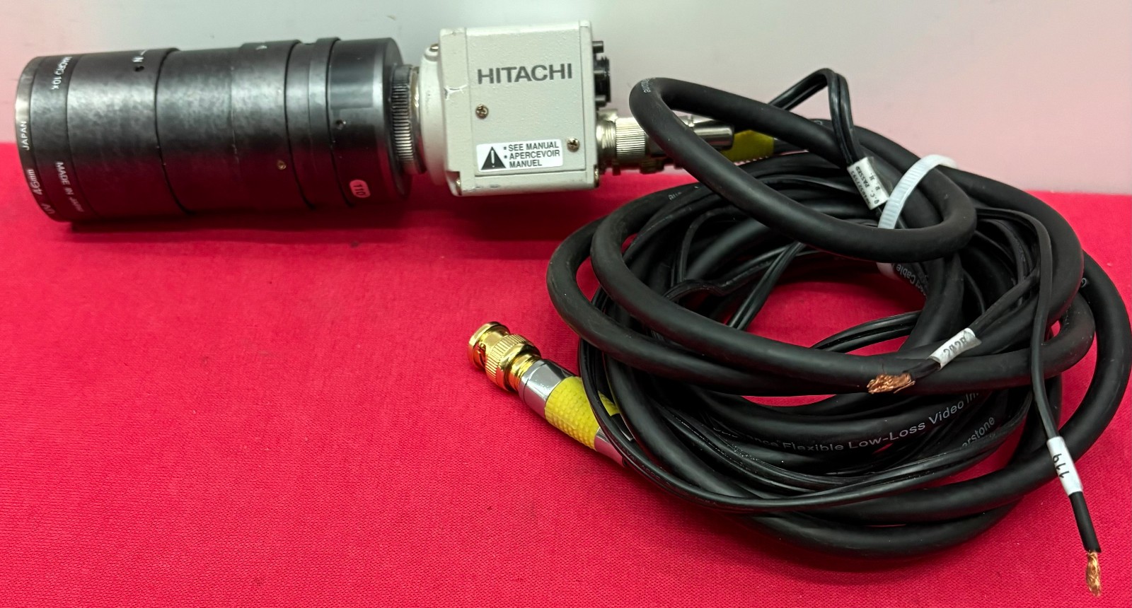 HITACHI KP-D20BU CCD COLOR ANALOG CAMERA w/ COMPUTAR MACRO 10x UV46mm -FOR PARTS