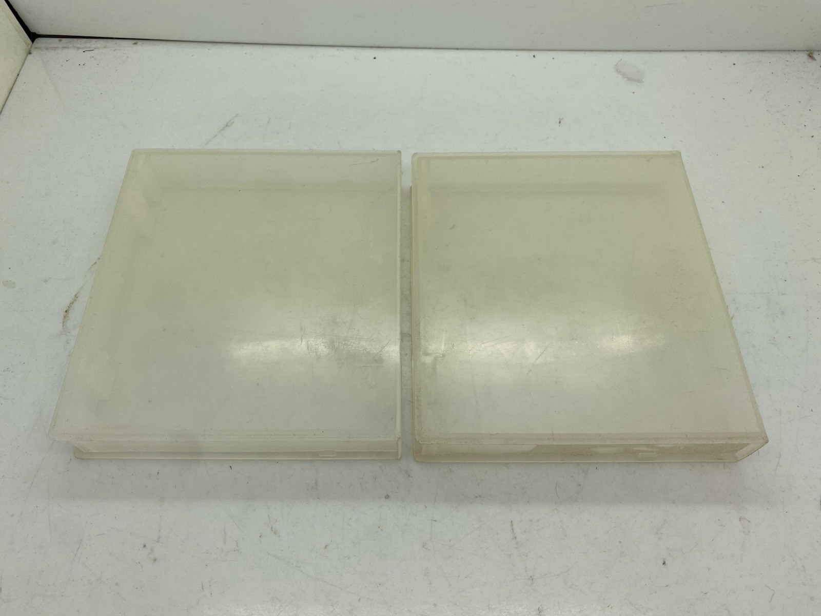 NINTENDO NES Clear Plastic Cartridge Case Clamshell Hard Storage