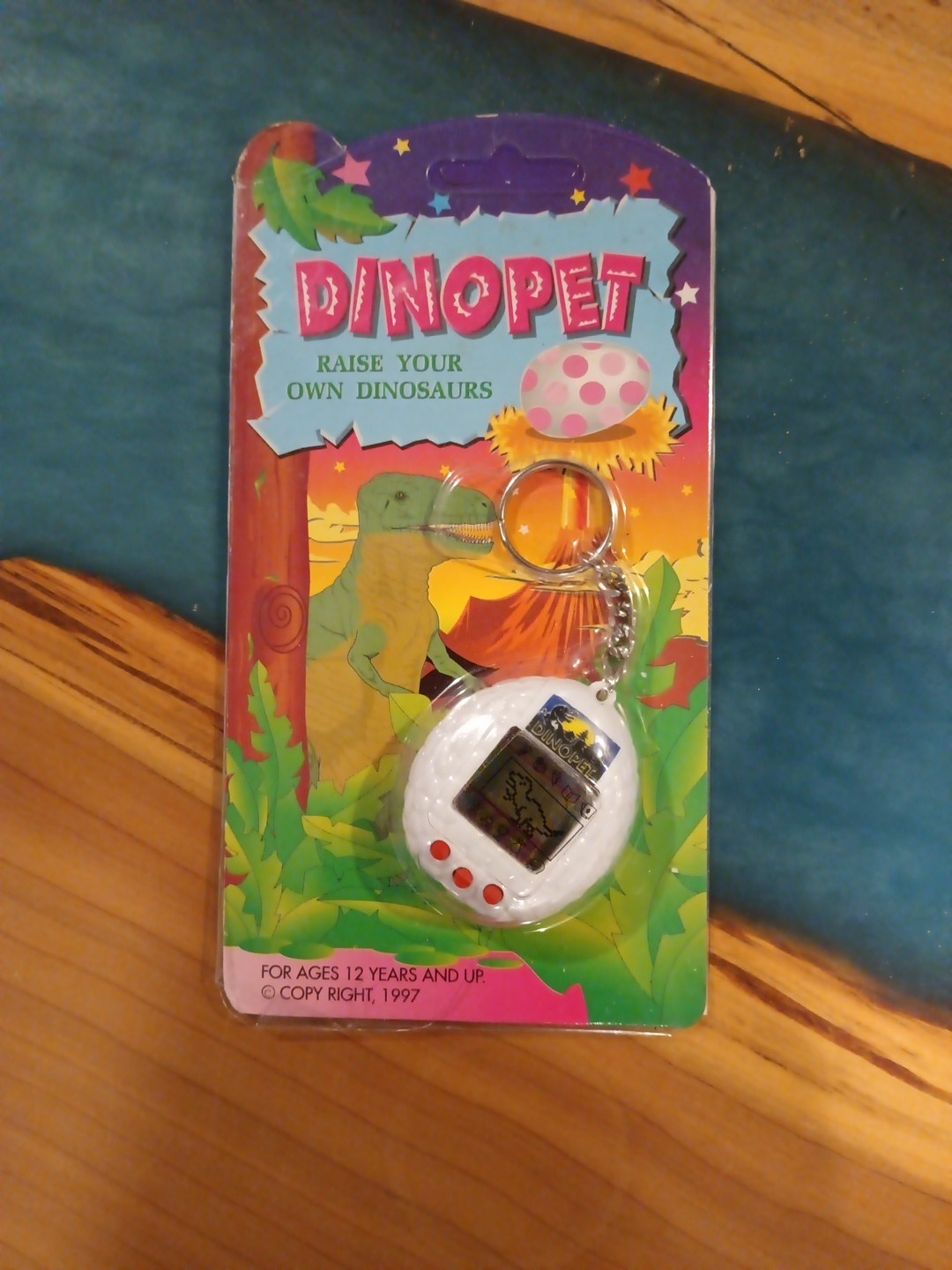 Vintage 1997 Dinopet Virtual Dinosaur Egg White Tamagotchi Untested 