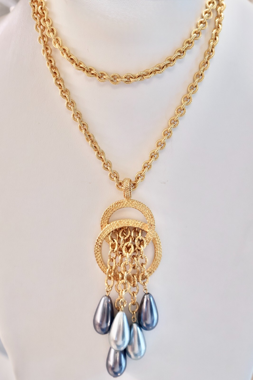 Vintage Gold Tone Necklace Waterfall Imitation Pearls Textured Chain 30" N555