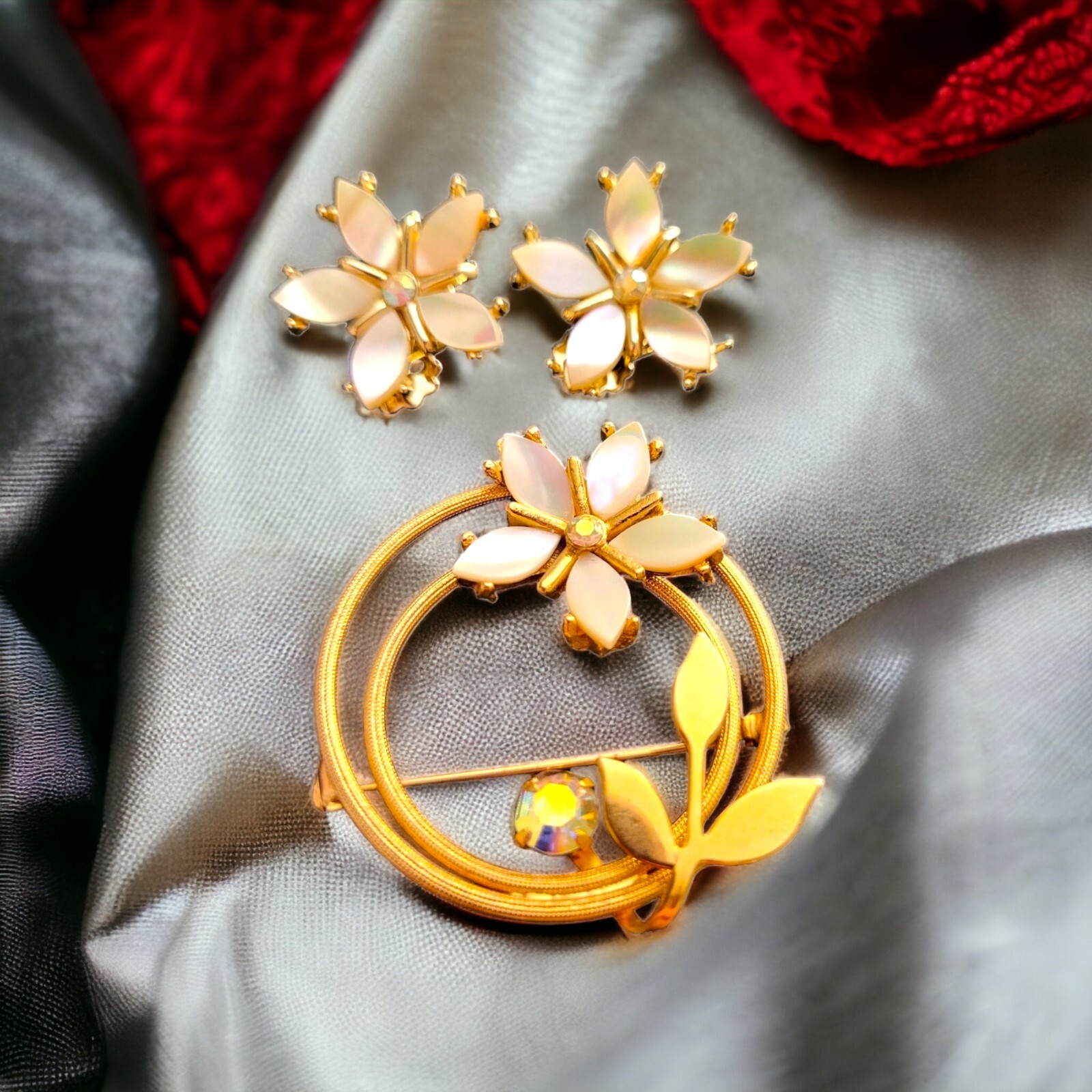 Vintage Brooch & Earring Set Goldtone Rhinestone Mother of Pearl 