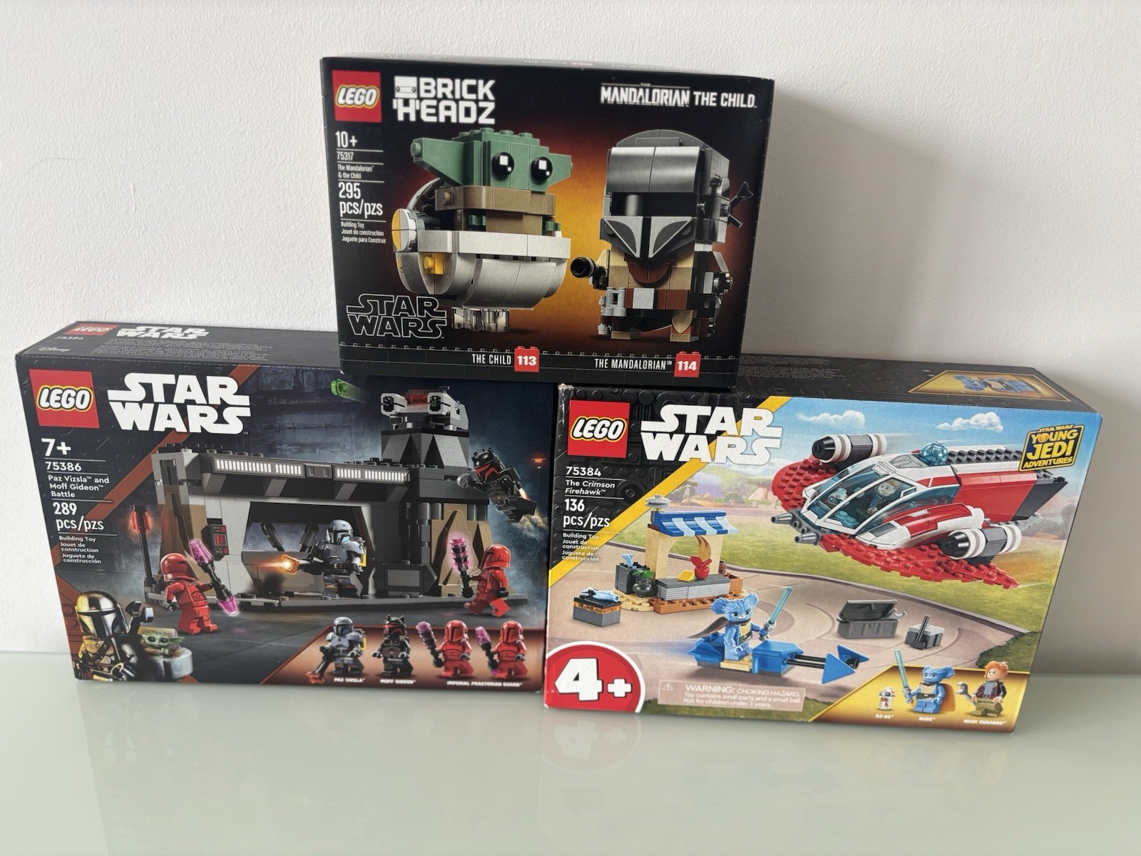 Lego Star Wars Lot- Mandalorian, Crimson Fire hawk, Pas Villa And Moff Gideon