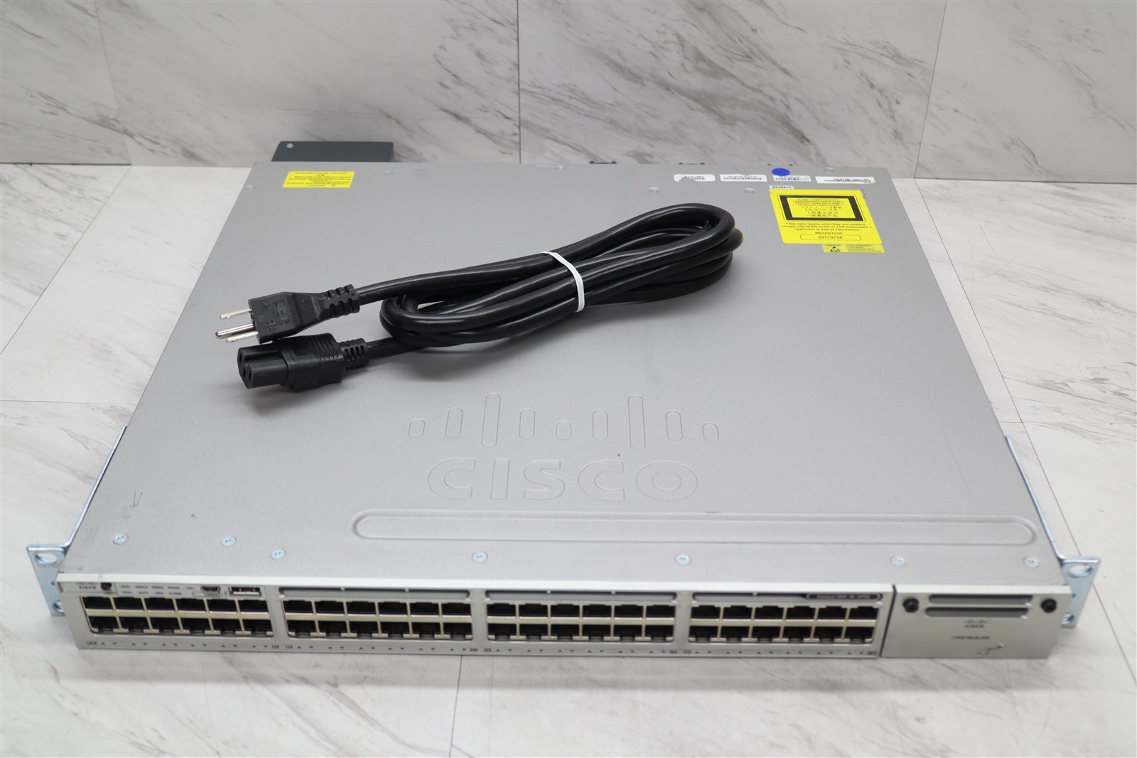 Cisco WS-C3850-48U-S 48-Port Gigabit PoE+ Network Switch 1x 1100W PSU