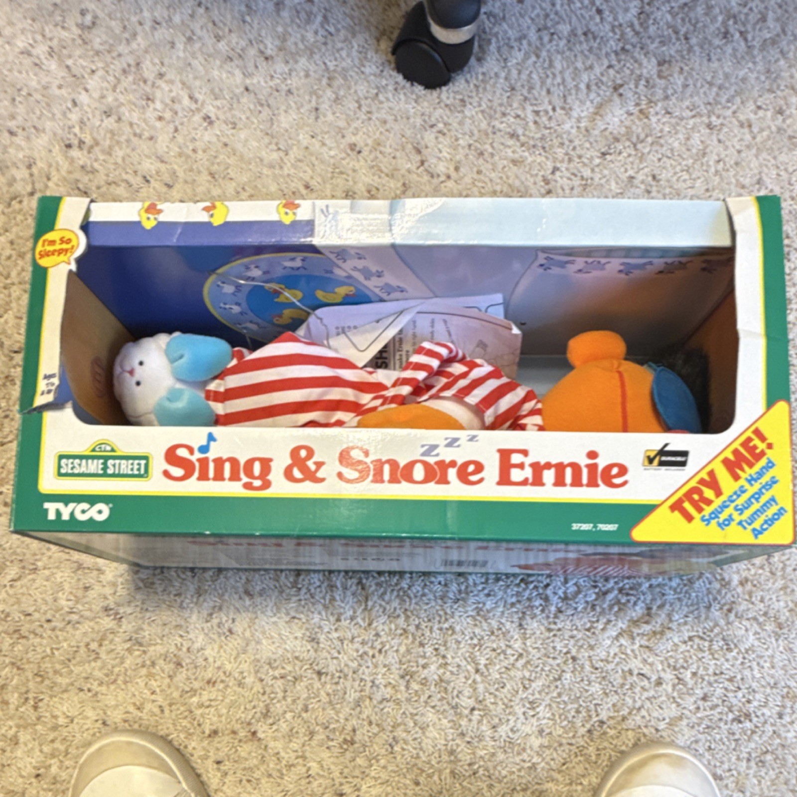 TYCO Sesame Street Sing & Snore Ernie Battery Operated Talking Toy 1996