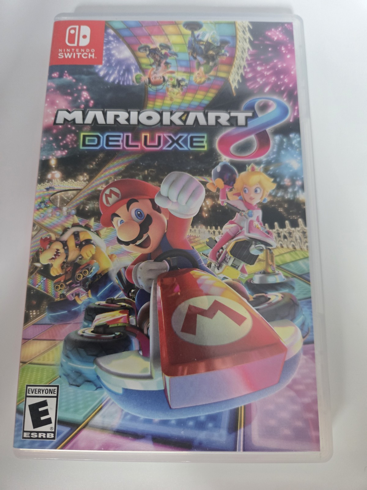 Mario Kart 8 -- Deluxe Edition (Nintendo Switch, 2017) [Physical]