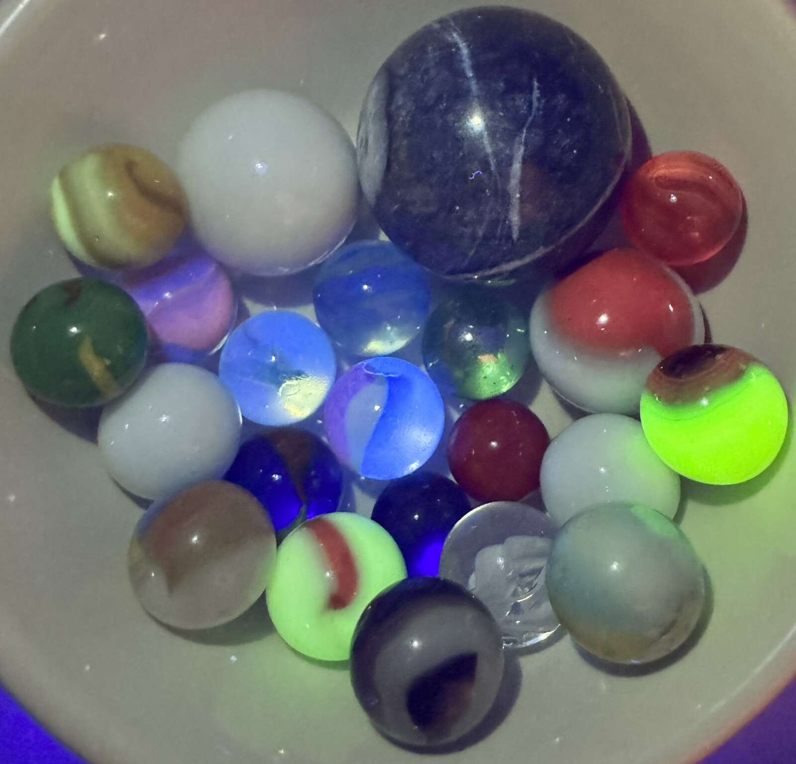 Vintage Marble Lot Of MARBLES UV Reactive Cadmium Uranium Lot #27