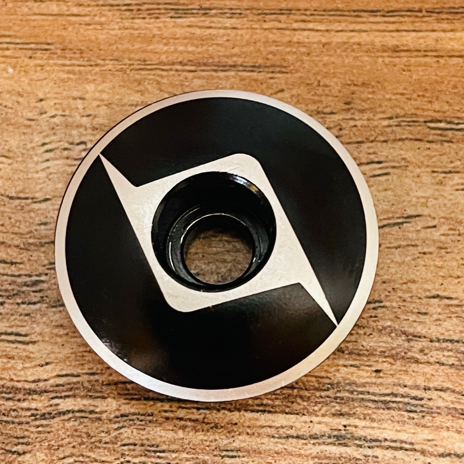 Origin8 Logo 1 1/8 Threadless Top Cap Black Aluminum 