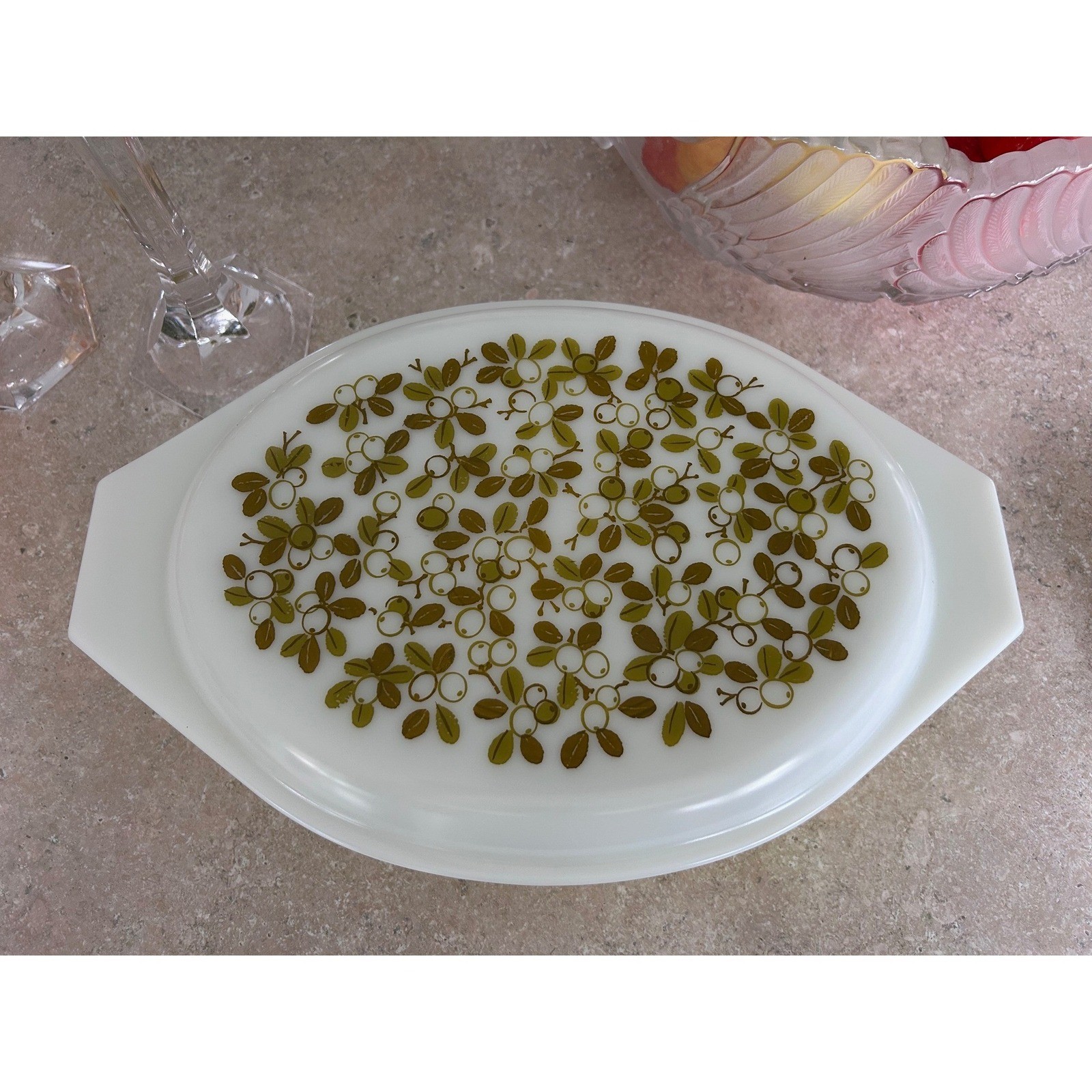 Vintage Pyrex Verde Divided Casserole Dish with Lid 1.5 Quart 063 Milk Glass