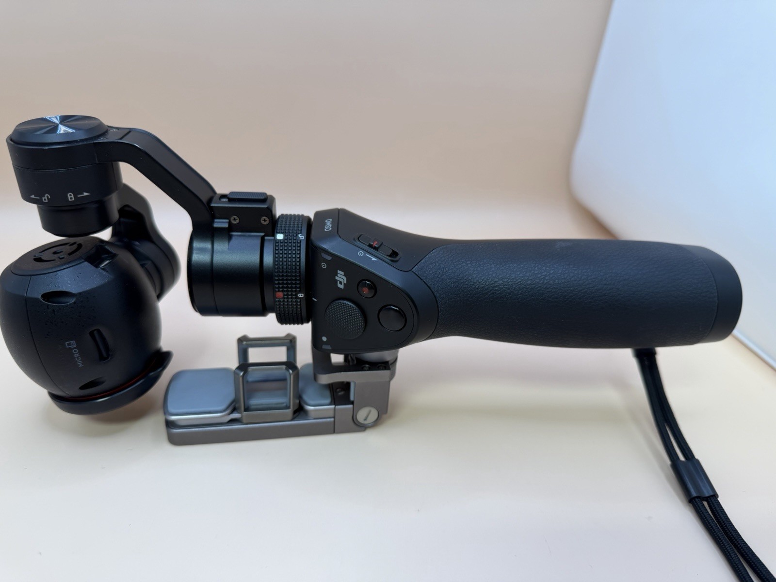 Osmo DJI 4k Camera Gimbal 3 Axis Gimbal Zenmuse Vlogging with Case No Charger