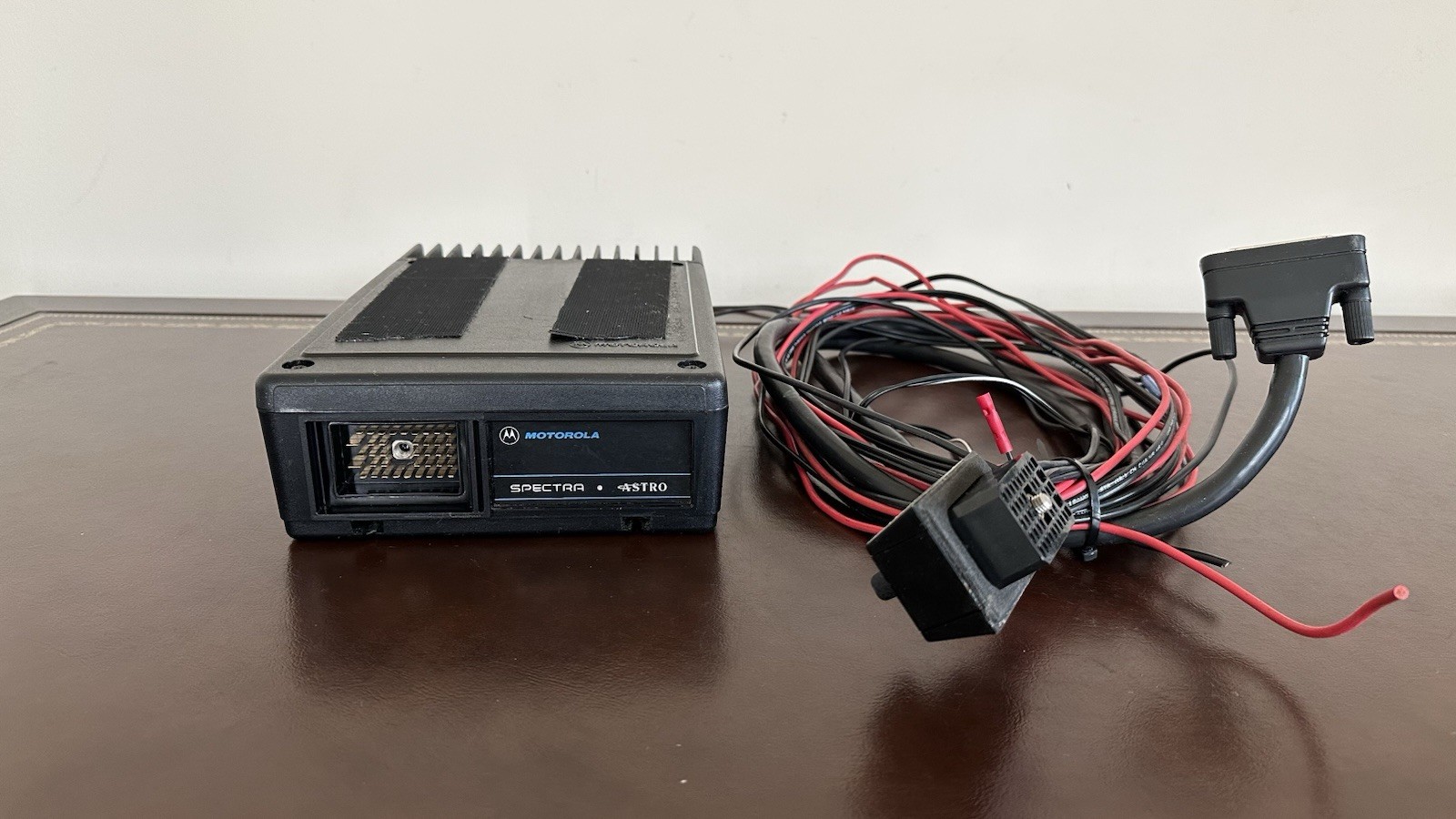 Motorola Spectra Astro Radio HLN1439E Systems & Spectra Cable HKN4363C. Lot#1