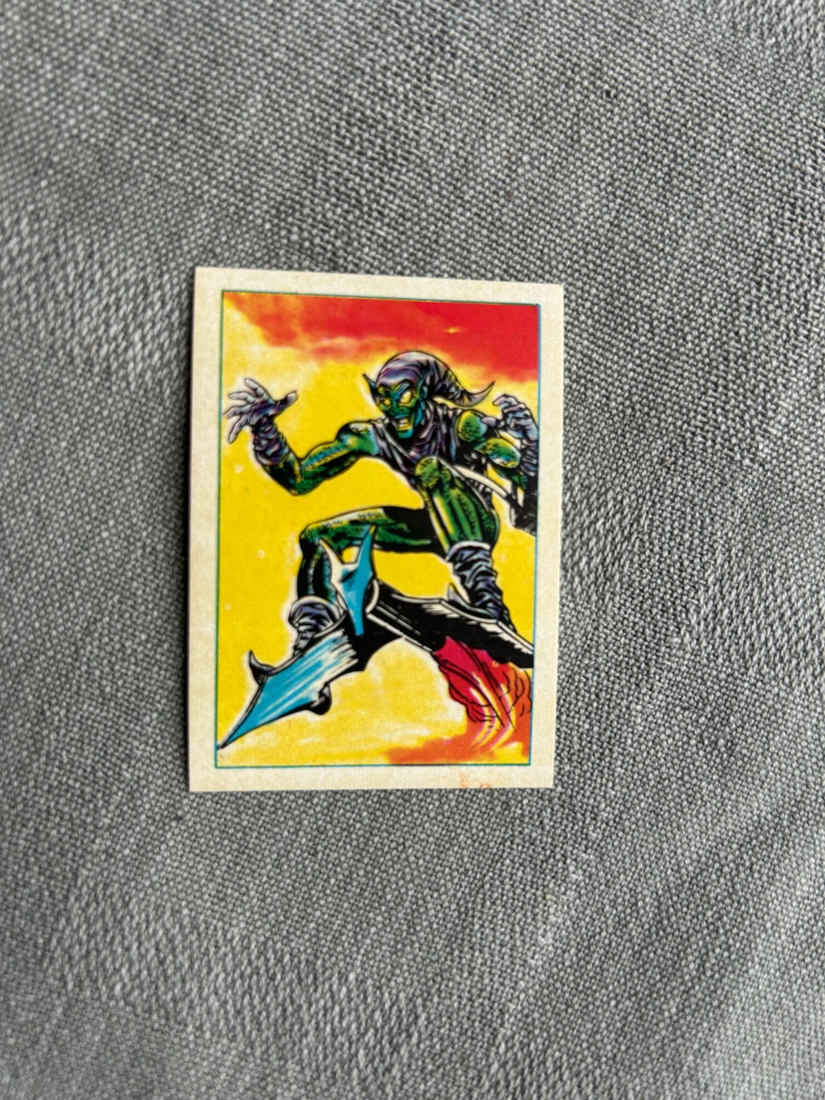 Marvel Superheros 1980 ( a. G.E Stickers No. 89 (2 1/2in x 1 13/16in) - Very +)