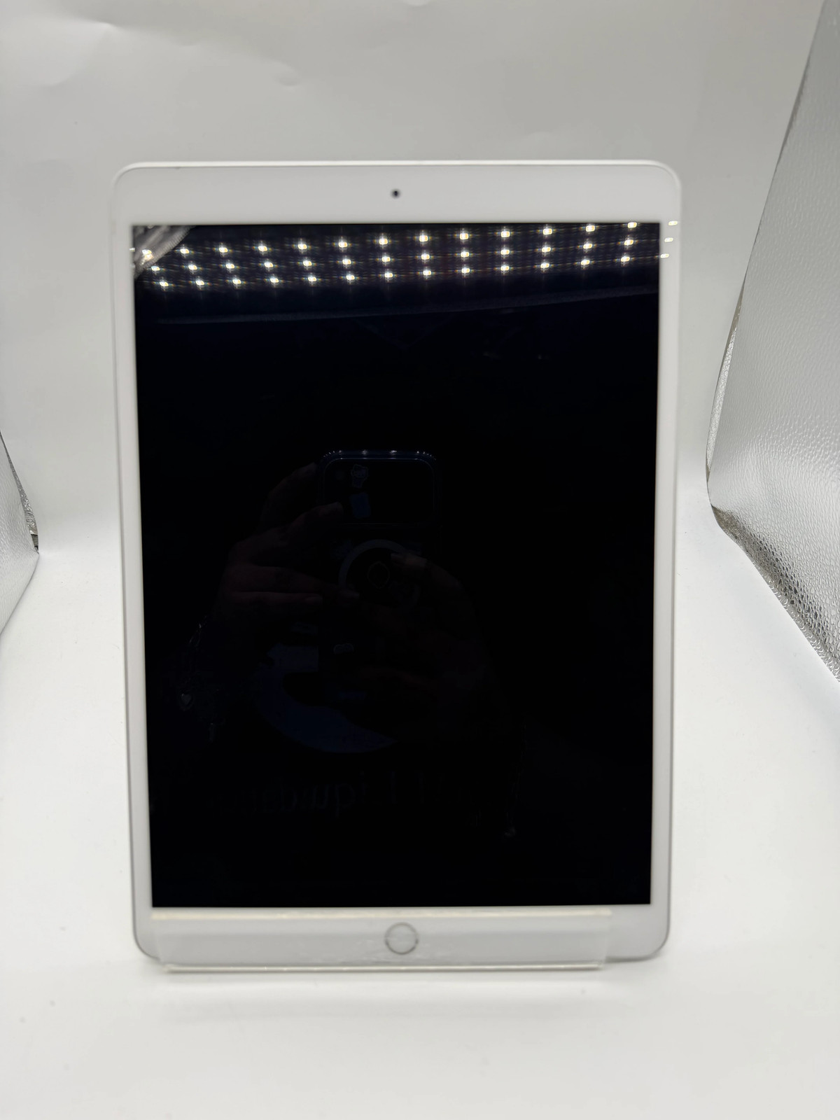 Apple iPad A2152 – FOR PARTS / REPAIR – AS IS