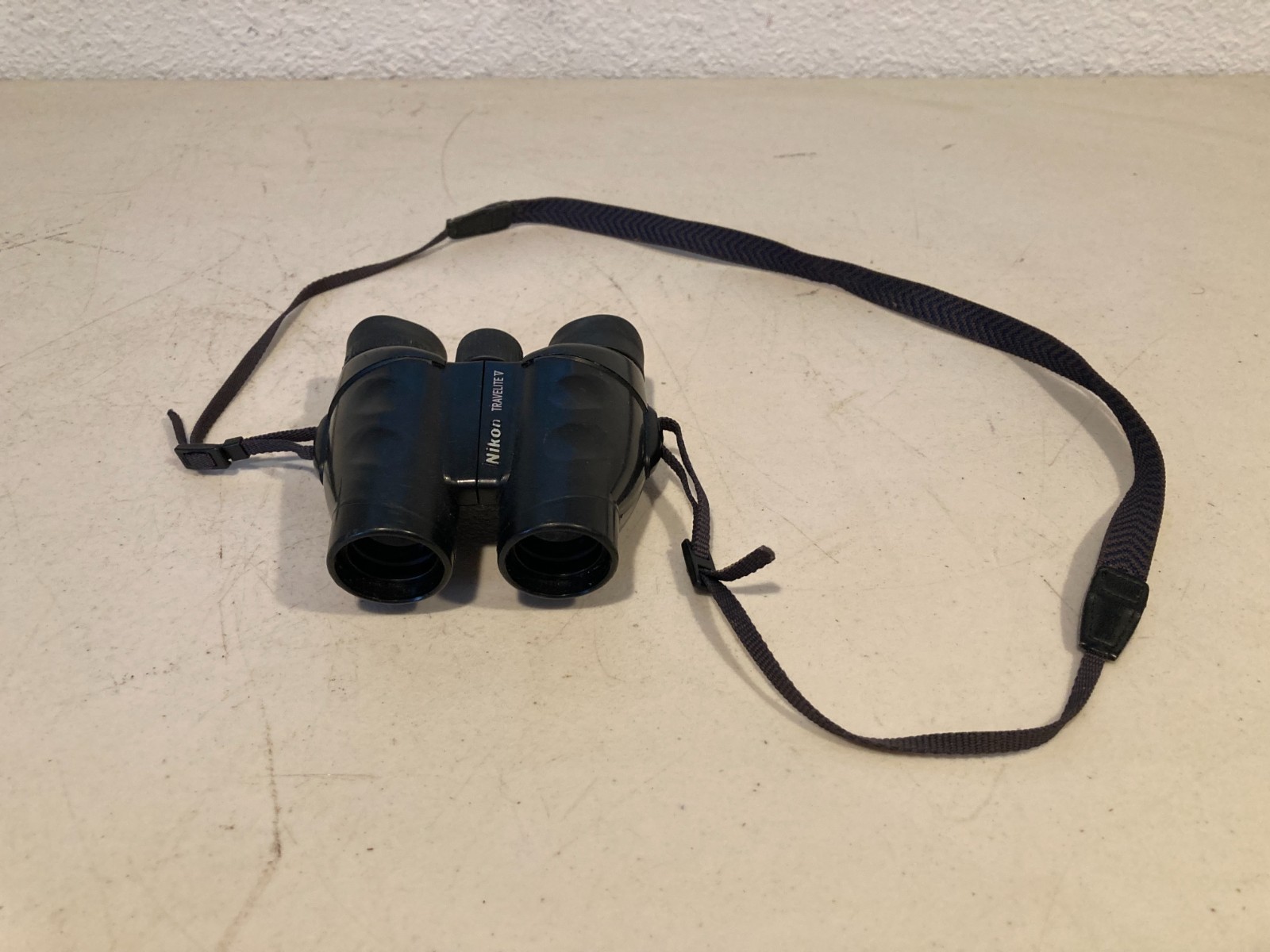 Nikon Travelite V 9x25 5.6 Degree Compact Binoculars