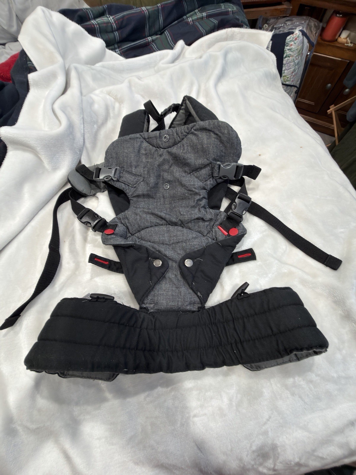 Infantino 200-183 Baby Carrier - Gray