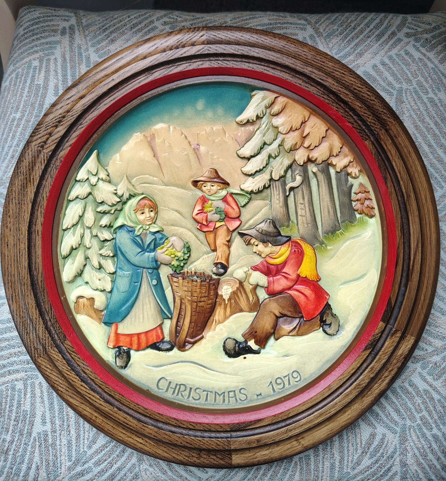 Vintage 1979 ANRI Wood Hand Carved/Painted Plate Numbered