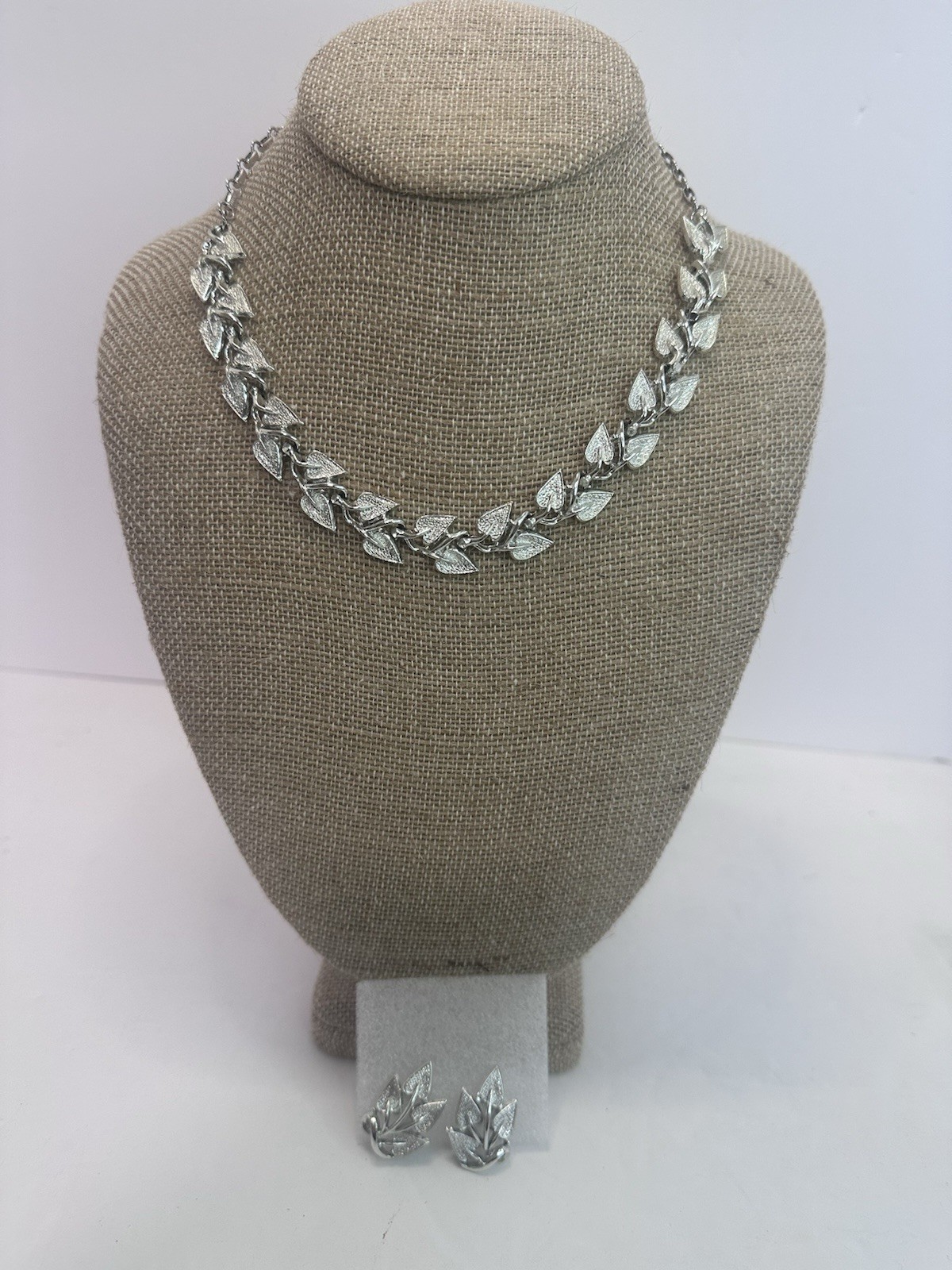 Coro Signed Vintage Fall Leaves Necklace & Clip on Earrings Set silvertone