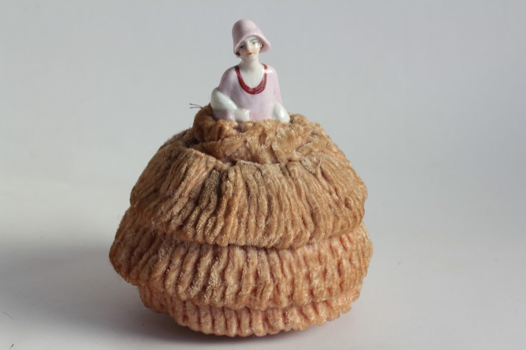 Half porcelain figurine, Flapper, Art Deco style, Pincushion (71327)