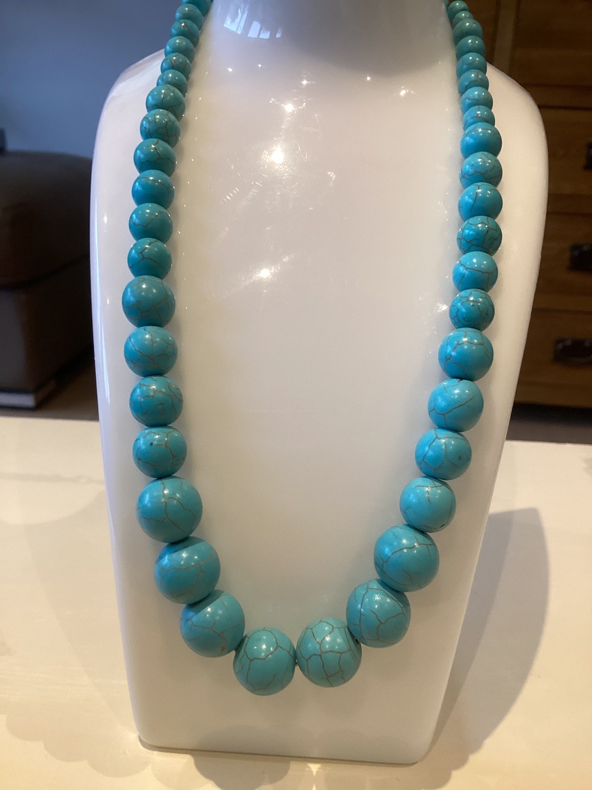 Howlite Turquoise Graduated Necklace 18” 