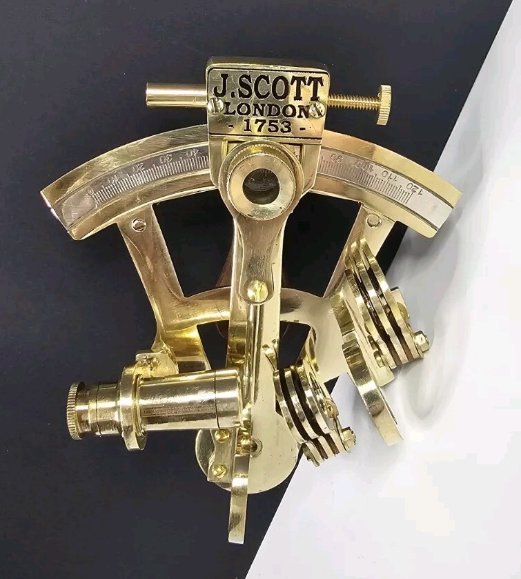 J. SCOTT LONDON 1753 With Directional Compass Antique Vintage Mathematical