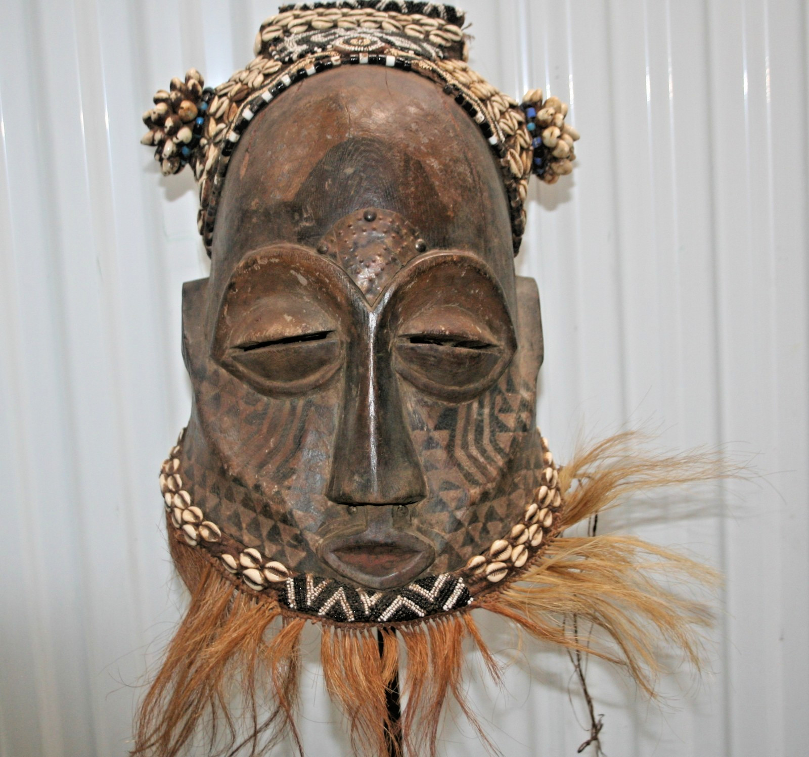 Antique African Kuba Tribe Rare Bongo Warrior Hunter Helmet Mask Cowrie Shells