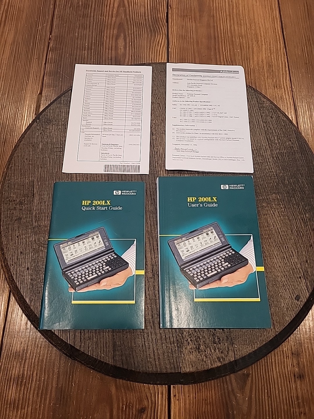 HP 200LX Quick Start Guide and User's Guide F1216-90011  Edition 1, October 1996