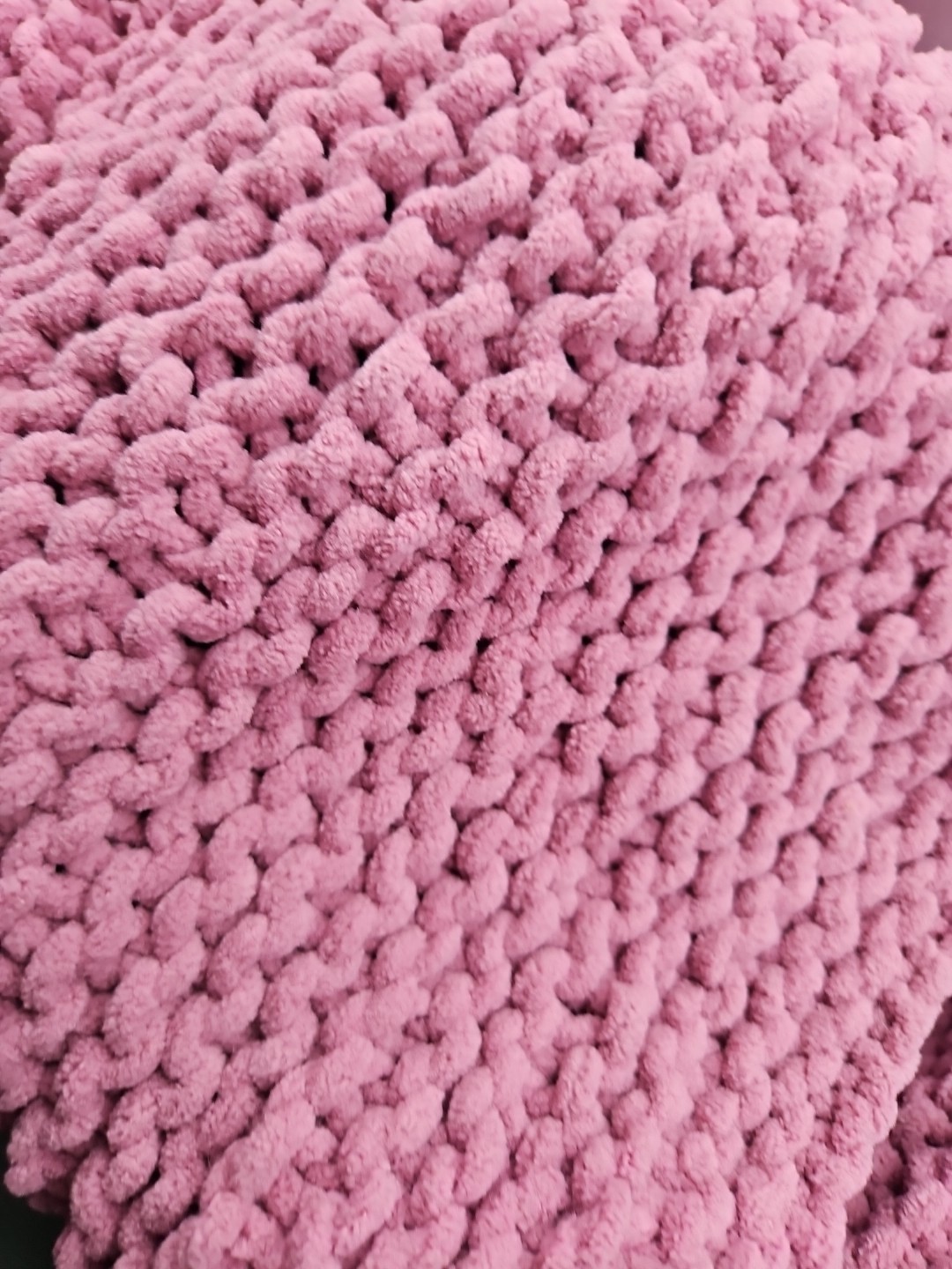 Baby New Handmade 35"x35" Big Chunky Mauve Knit Baby Blanket