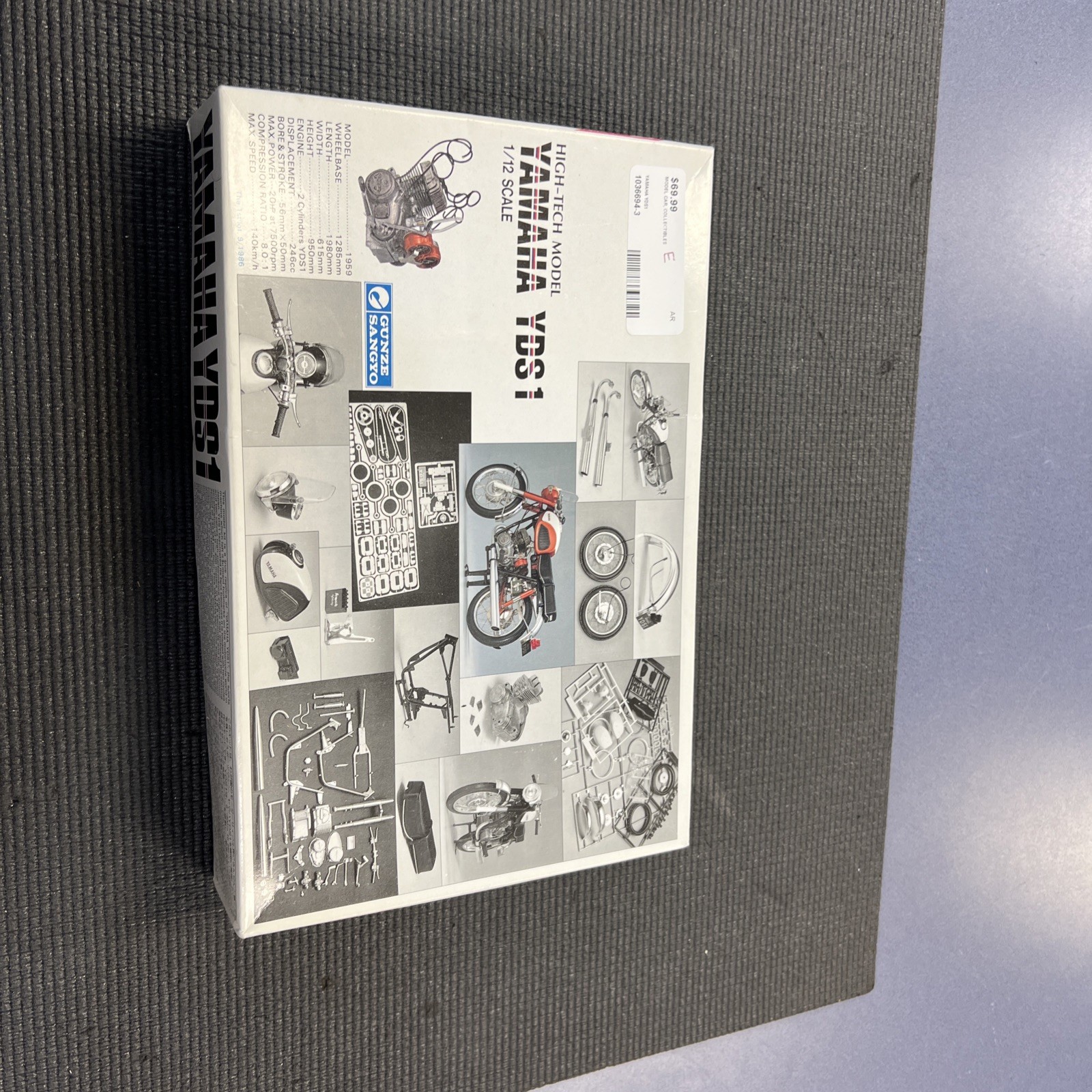 YDS1 YAMAHA 1/12 SCALE MODEL MOTORCYCLE