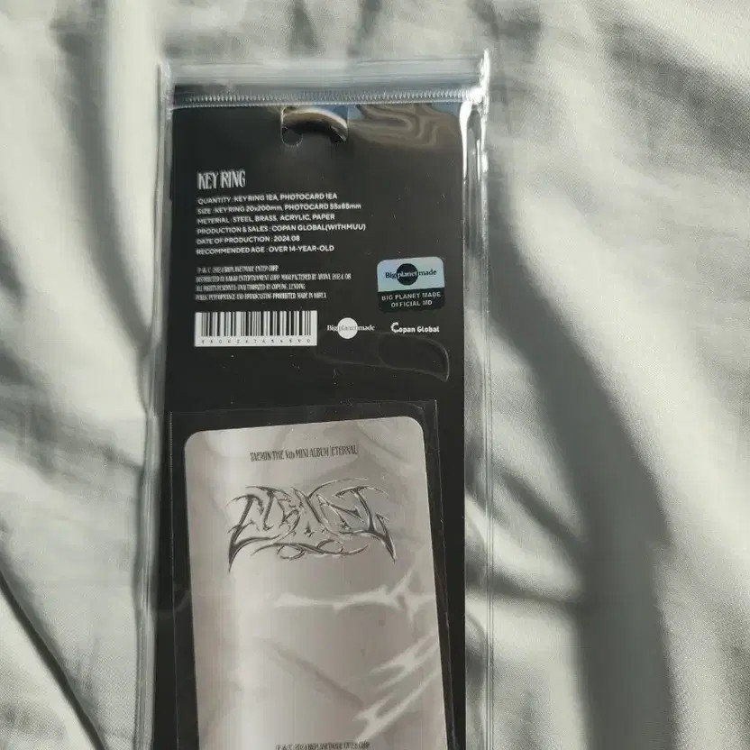 TaeMin Eternal Chain Keyring Unopened Photo Card Included