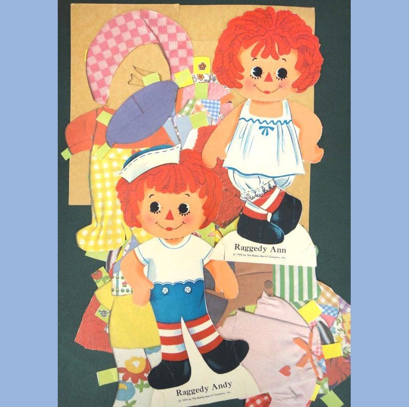LOT 1974 vintage RAGGEDY ANN & ANDY PAPERDOLLS w CLOTHES 8 inch BOBBS MERRILL 