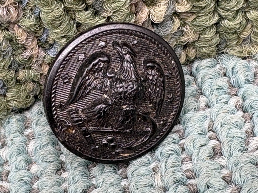 ANTIQUE UNITED STATES NAVY BLACK  UNIFORM METAL SHANK BUTTON