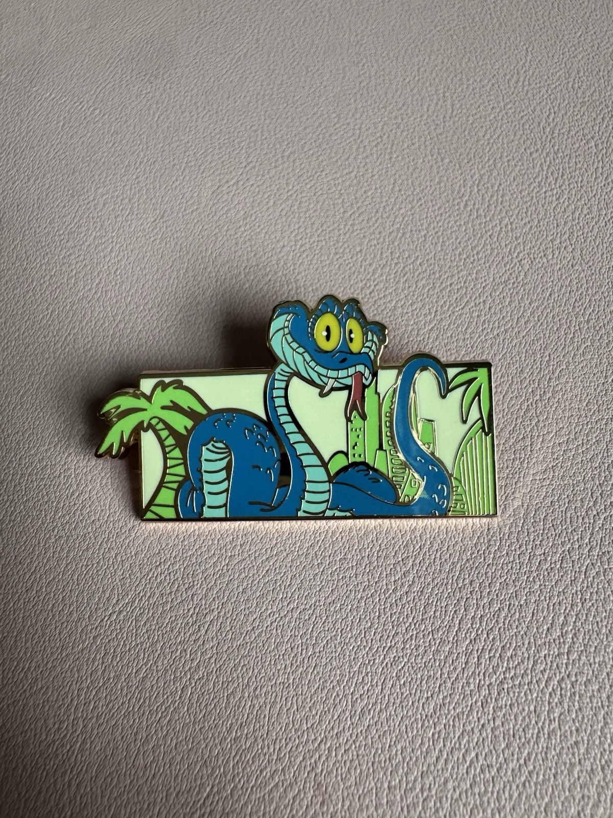 Boxlunch Disney Zootopia 2 Mystery pin  Gary