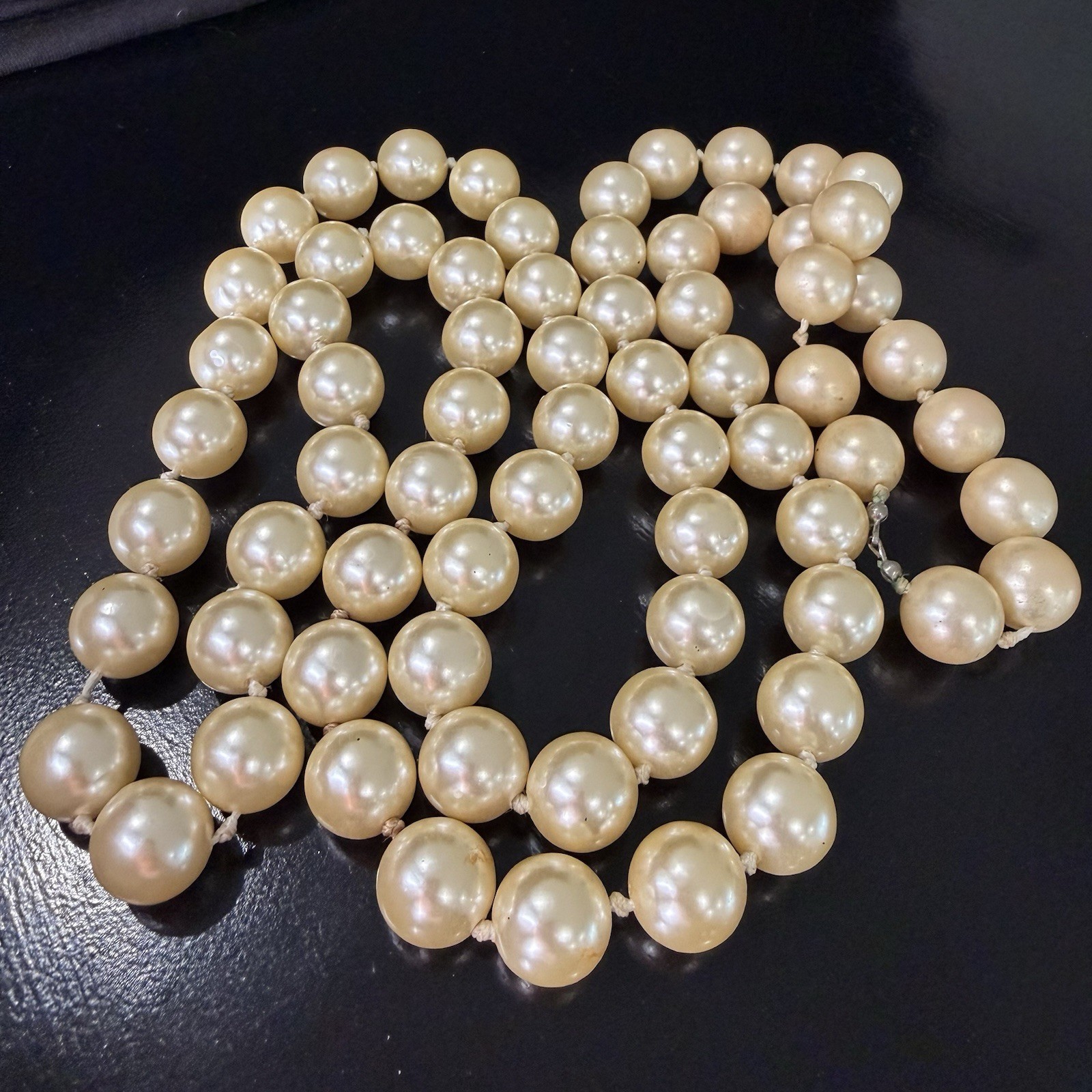Vintage Champagne Faux Pearl Graduated Beaded Necklace 43in