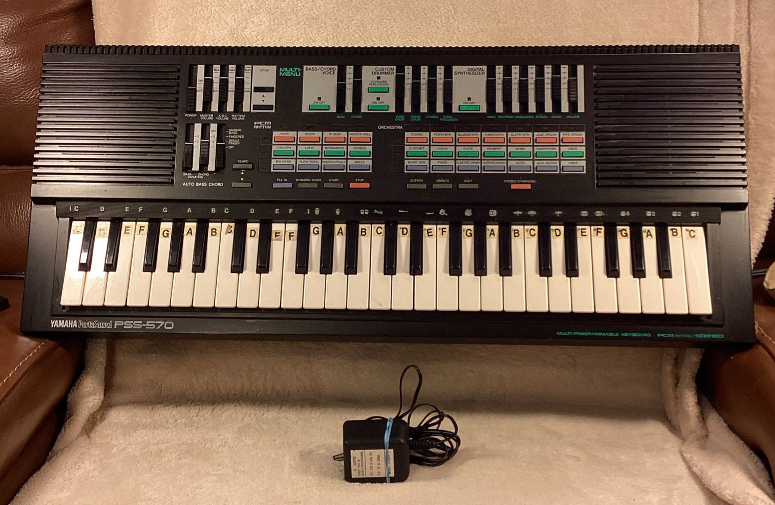 Yamaha Portasound PSS-570 Programmable Keyboard Synthesizer PCM Excellent
