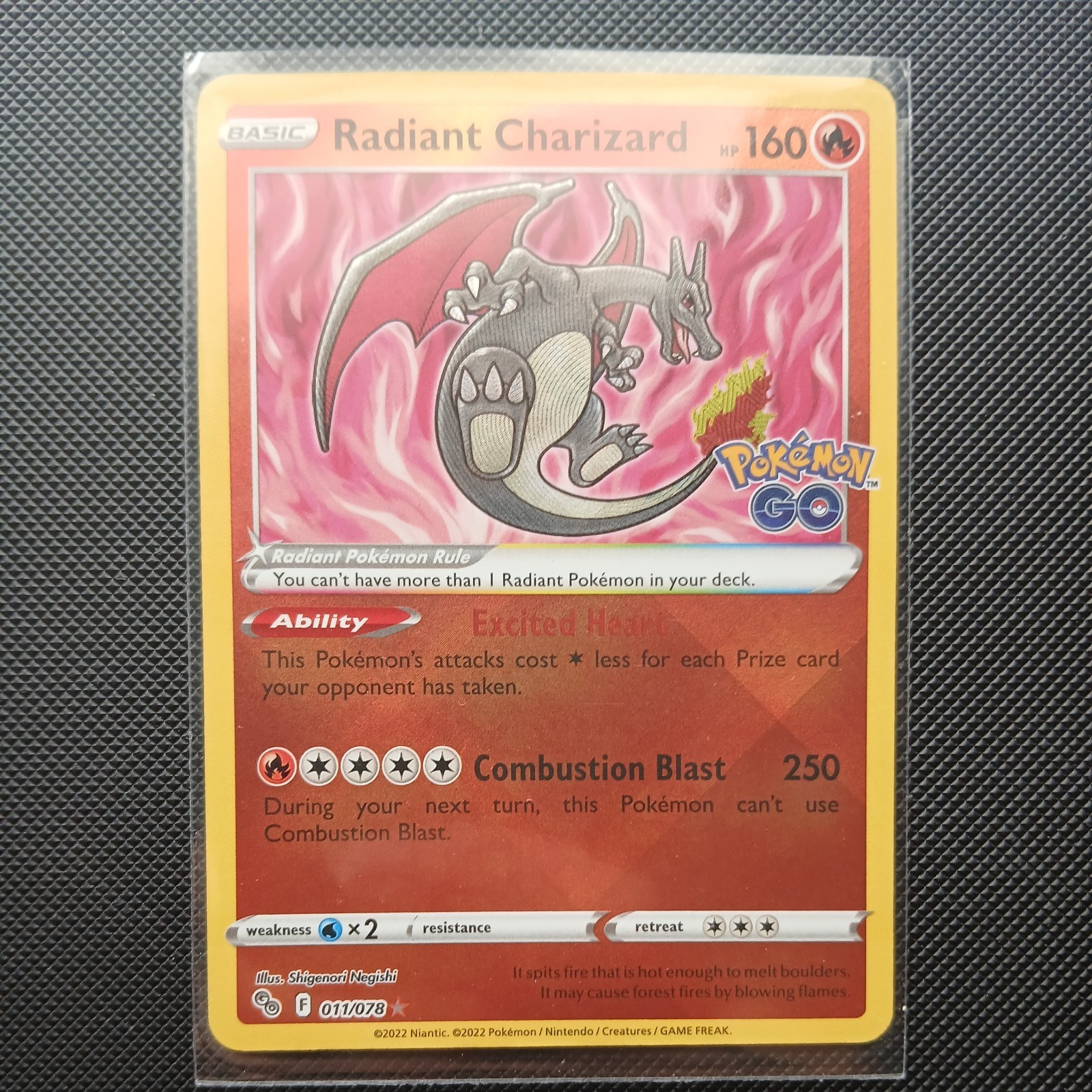 Radiant Charizard 11/78 Pokémon Go NM 